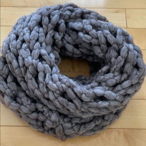 🆕 Handmade infinity scarf yarn by Patons Cobbles.
